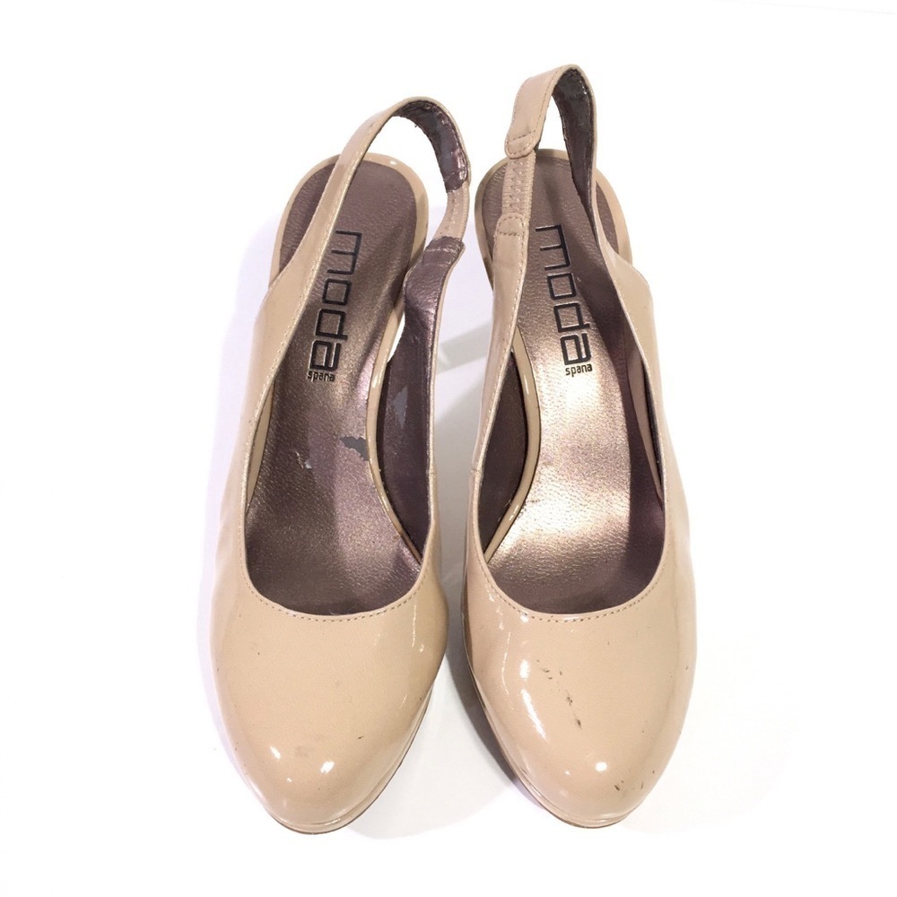 Moda Spana Tan Patent Leather Slingback Heels